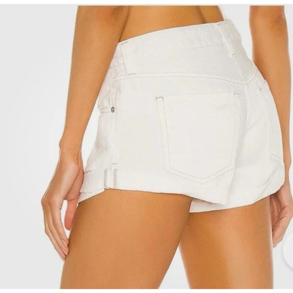 Free People We The Free Romeo Shorts Size 27 Roll Cuff Button Fly White Denim - Picture 2 of 9